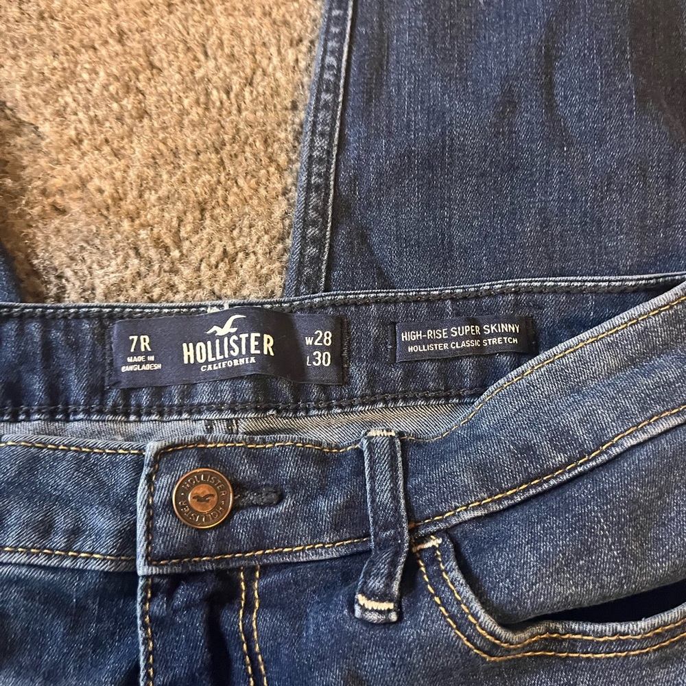 Hollister dark Jeans size 7R